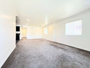 114 W 50th St in Los Angeles, CA - Building Photo - Building Photo