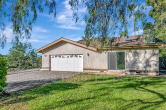 16303 Avenida Florencia in Poway, CA - Building Photo - Building Photo