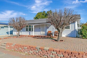 188 Glacier Cir in Vacaville, CA - Foto de edificio - Building Photo