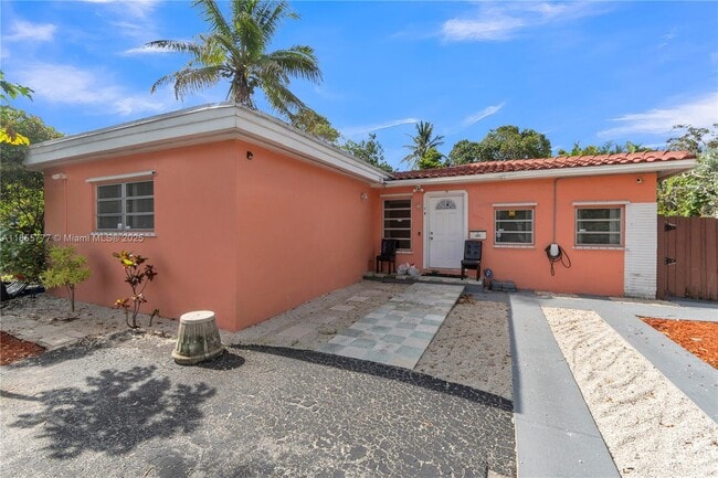 property at 2322 Pierce St