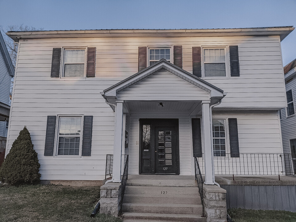 127 W Hickman St, Unit 1 in Winchester, KY - Building Photo