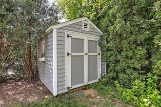 25 Anoka Ave in Barrington, RI - Building Photo - Building Photo