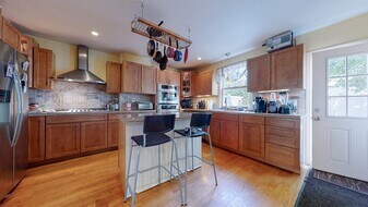 2 Ward Ct, Unit 1 in Boston, MA - Building Photo