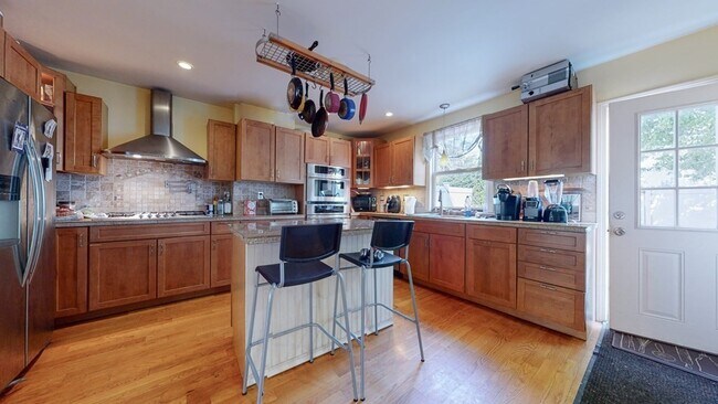 property at 2 Ward Ct