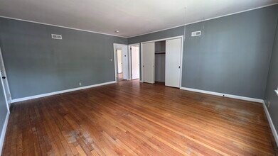 1817 E Ave NE in Cedar Rapids, IA - Building Photo - Building Photo