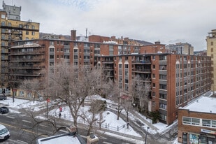 LE MONTAIGNE in Montréal, QC - Building Photo