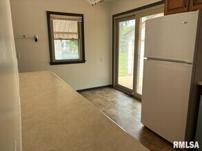 2544 Glenn St in Bettendorf, IA - Building Photo - Building Photo