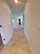 8343 Bella Tierra Ct in Davenport, FL - Foto de edificio - Building Photo
