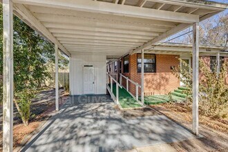5261 Quan Dr in Jacksonville, FL - Building Photo - Building Photo