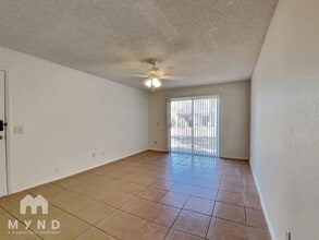 2828 E Tierra Buena Ln in Phoenix, AZ - Foto de edificio - Building Photo