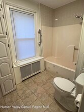 86 Ulster Ave in Saugerties, NY - Building Photo - Building Photo