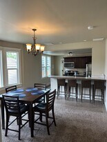 518 E Augusta Ave in Spokane, WA - Building Photo