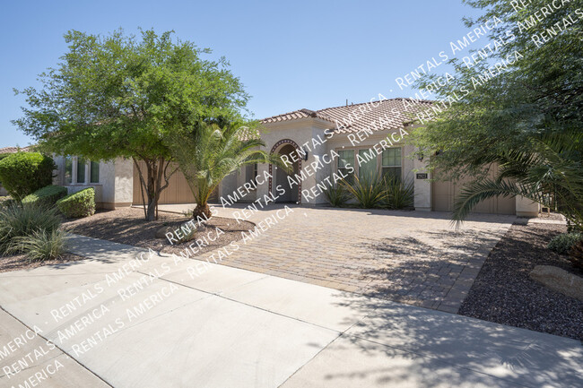 2923 E Constance Wy in Phoenix, AZ - Foto de edificio - Building Photo