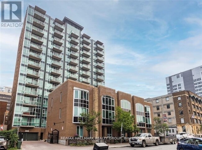 property at 134-134 York St