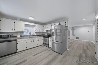 792 Marstevan Dr NE in Atlanta, GA - Building Photo - Building Photo