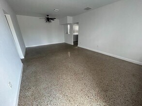 60 W 12th St in Hialeah, FL - Building Photo - Building Photo