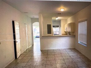 4932 SW 140th Ter in Miramar, FL - Foto de edificio - Building Photo