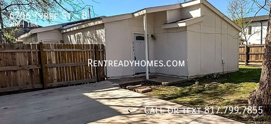 6706 Tyree St in Dallas, TX - Foto de edificio
