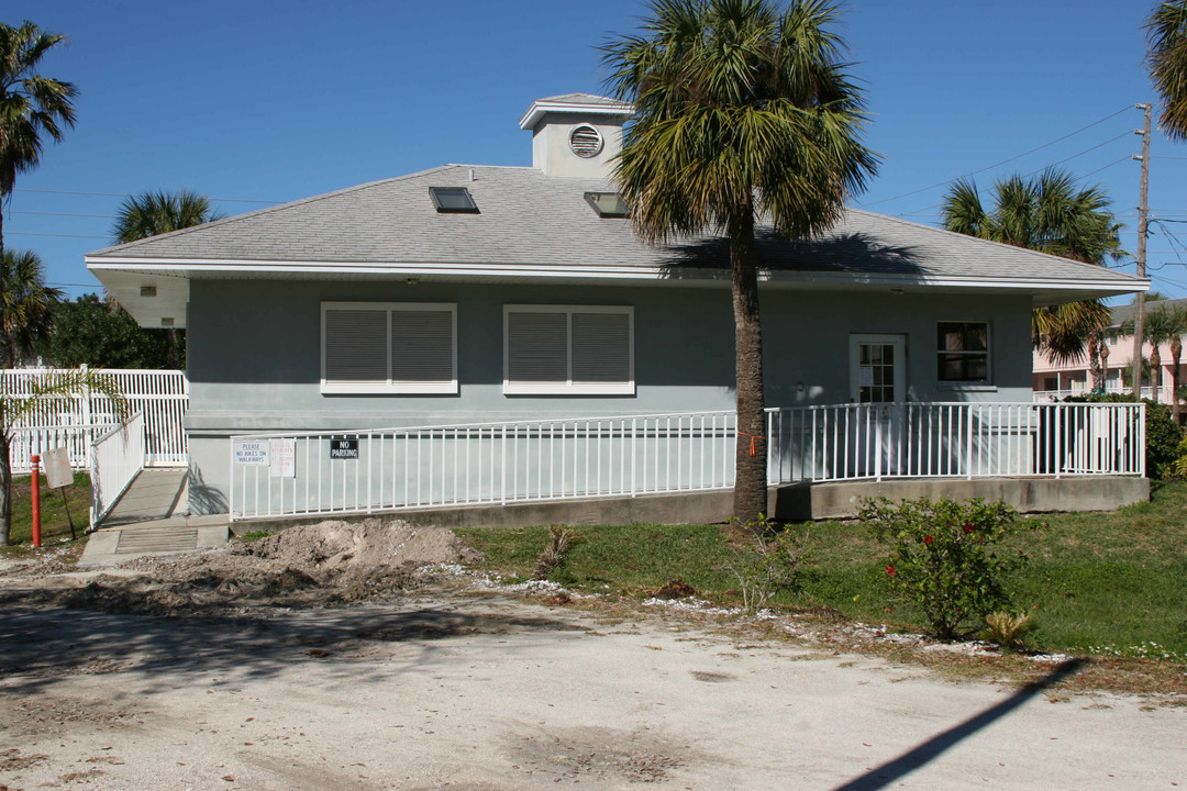 Indian Rocks Beach Rv Resort in Indian Rocks Beach, FL - Building Photo