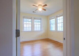 1808 Success St in North Charleston, SC - Foto de edificio - Building Photo
