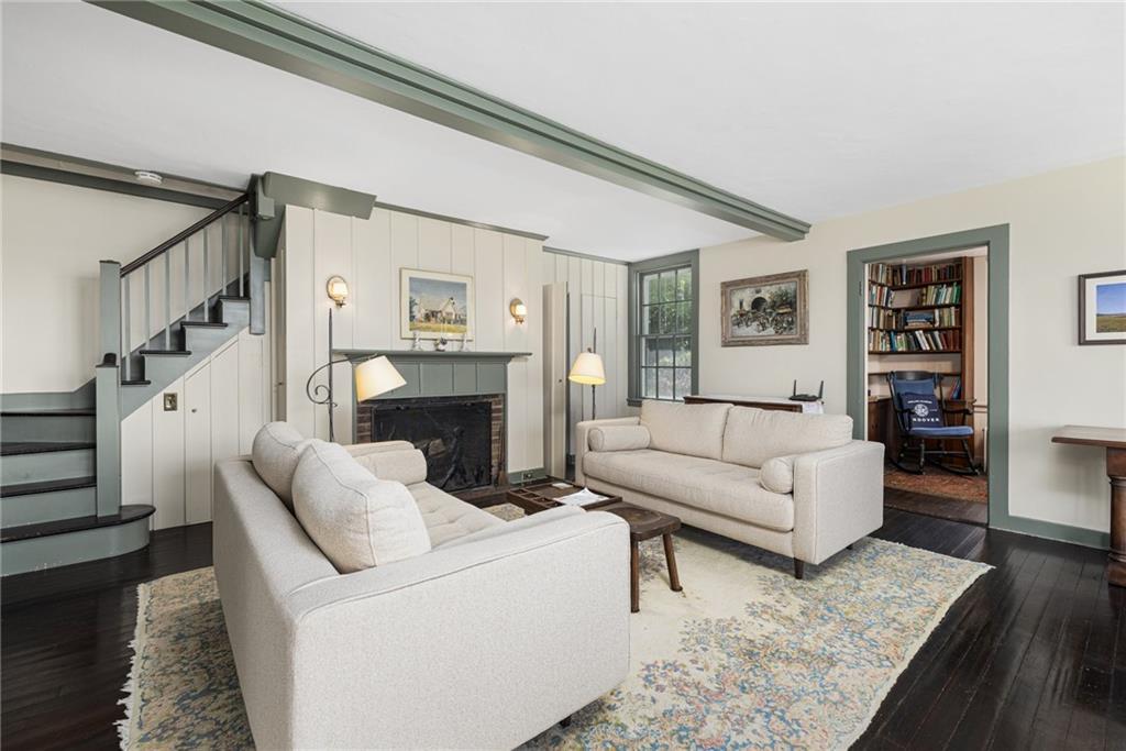 10 Casey Ct in Newport, RI - Building Photo