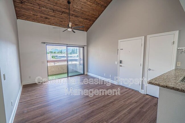 18750 Mandan St in Santa Clarita, CA - Building Photo - Building Photo