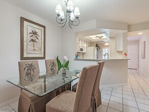 773 Wiggins Lake Dr in Naples, FL - Foto de edificio - Building Photo
