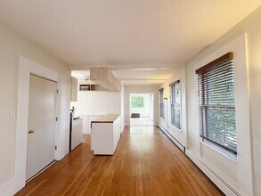 253 Webster St in Boston, MA - Building Photo - Building Photo