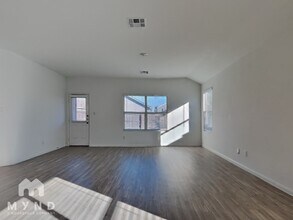 5908 Geronimo Wy in Seguin, TX - Building Photo - Building Photo