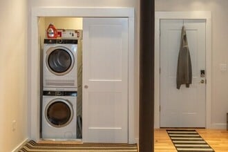 Jack's Mill on Main in Clinton, MA - Foto de edificio - Building Photo