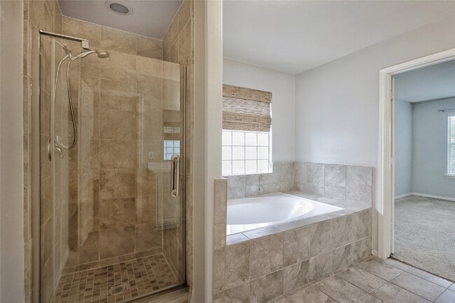 property at 3626 Knights Hollow Ct