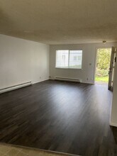 153 37th St in Springfield, OR - Building Photo - Building Photo