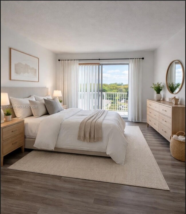 8000 Harding Ave in Miami Beach, FL - Building Photo - Building Photo