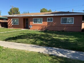 44946 3rd St E in Lancaster, CA - Building Photo - Building Photo