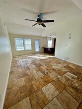 5142 37th St E in Dickinson, TX - Building Photo - Building Photo