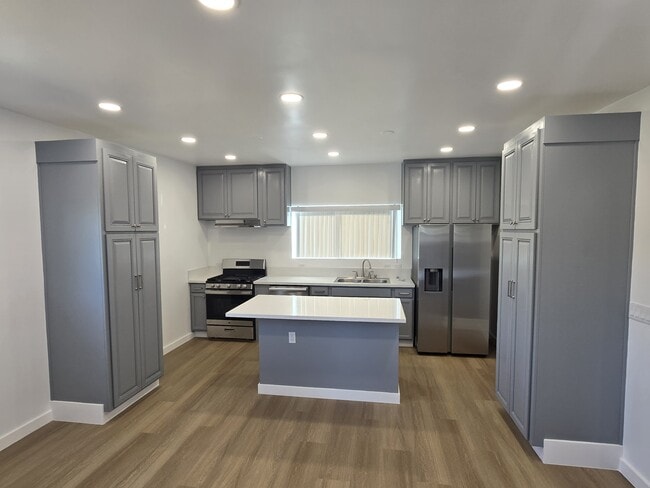 property at 7724 Zelzah Ave