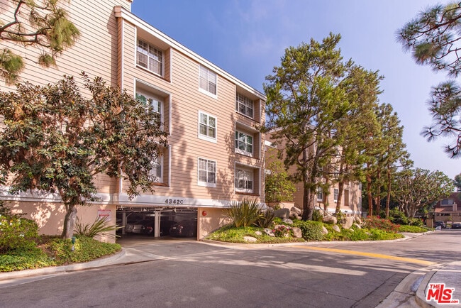 4342 Redwood Ave in Marina Del Rey, CA - Building Photo - Building Photo