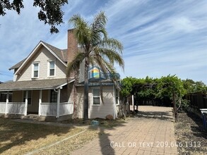 1006 Moffett Rd in Modesto, CA - Building Photo - Building Photo