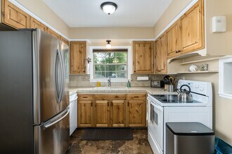 219 S 10th Ave in Pocatello, ID - Building Photo - Building Photo