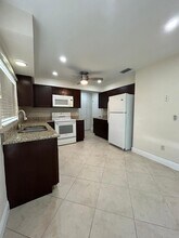 4108 SE 8th Ave in Cape Coral, FL - Foto de edificio - Building Photo