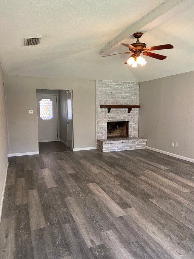 701 Morning Glory Ln in Bedford, TX - Building Photo - Building Photo