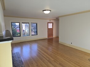 2612 Franklin Ave E, Unit Apt. A in Seattle, WA - Building Photo - Building Photo