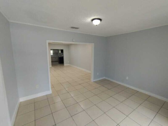 5210 Dodge Rd in Jacksonville, FL - Building Photo - Building Photo