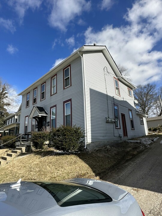 316 N 10th St in Cambridge, OH - Building Photo