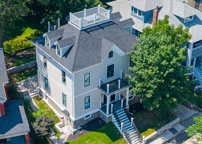 57 Grampian Way in Boston, MA - Building Photo - Building Photo