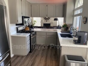 2305 Rancho Del Oro Rd in Oceanside, CA - Building Photo - Building Photo