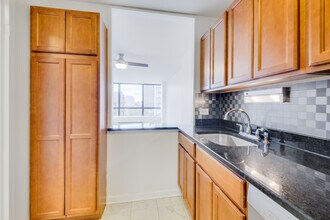 5415 N Sheridan Rd, Unit 709 in Chicago, IL - Building Photo - Building Photo