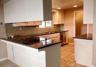 634 David Dr in Oakdale, CA - Building Photo - Building Photo