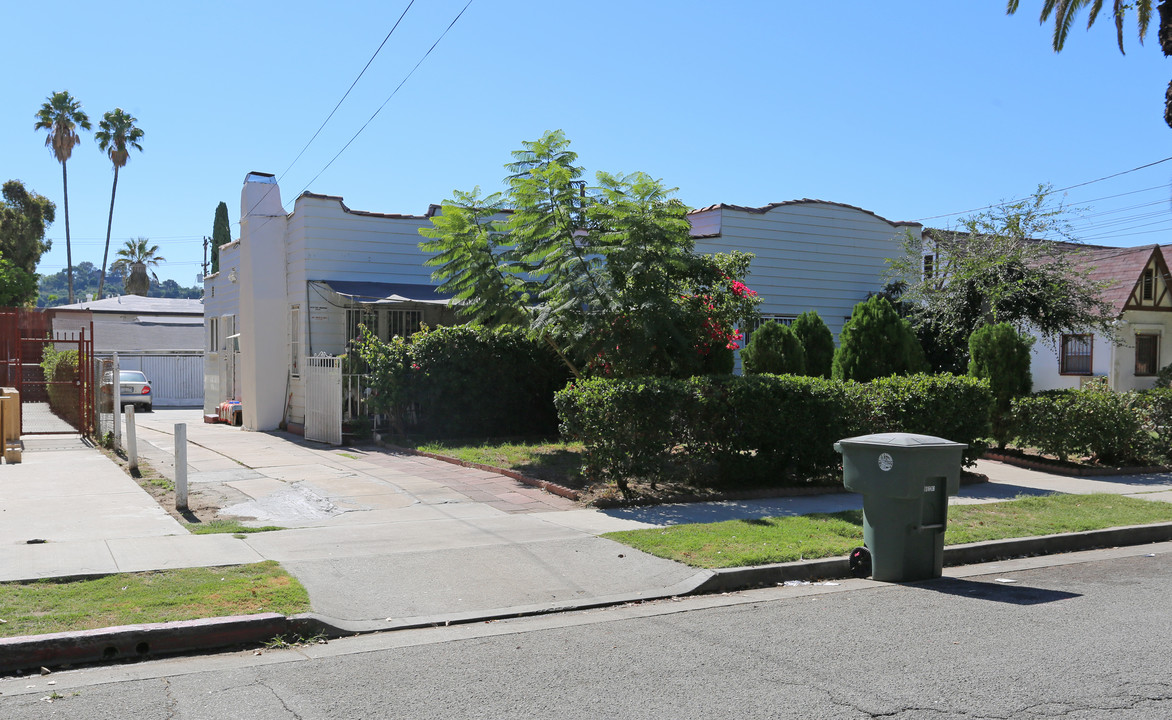 912 Raleigh St in Glendale, CA - Building Photo