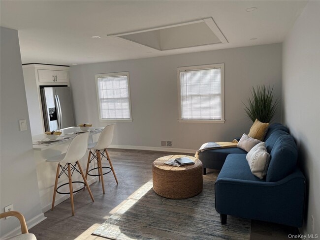 property at 1 E Main St